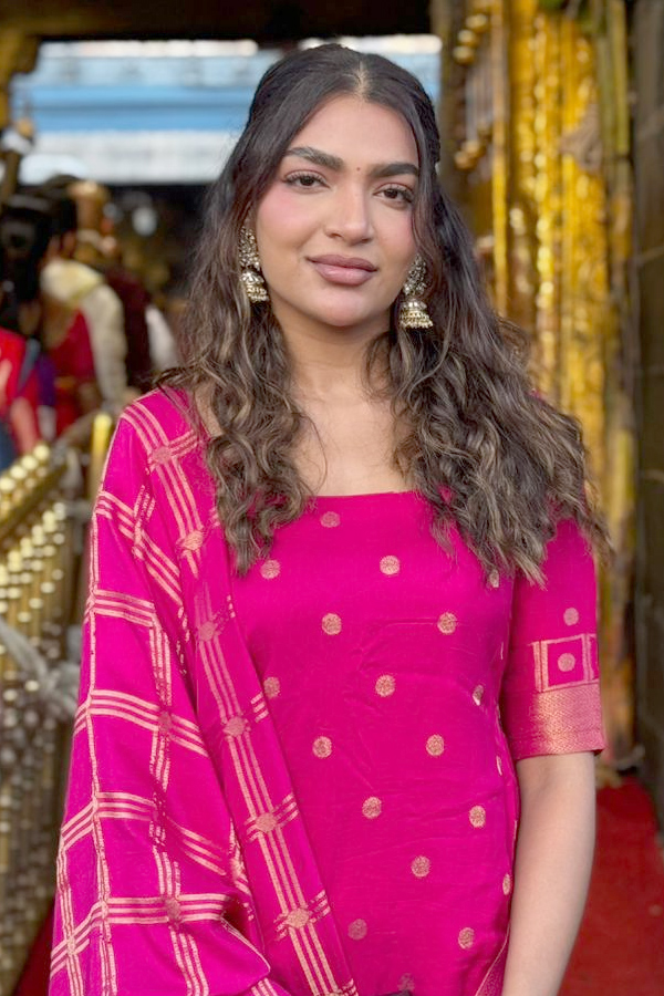 Actress Ekta Rathod Visits Tirumala Photos2