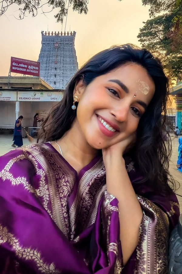 Actress Komalee Prasad Enjoys Devotional Trip Photos16