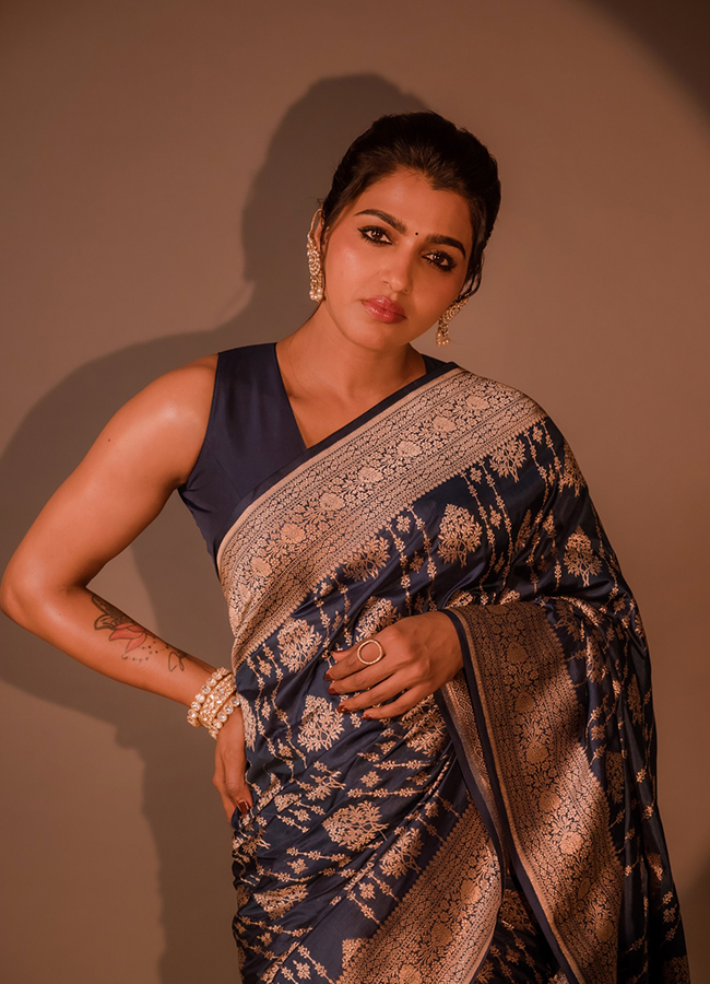 Actress Sai Dhanshika HD Photos10