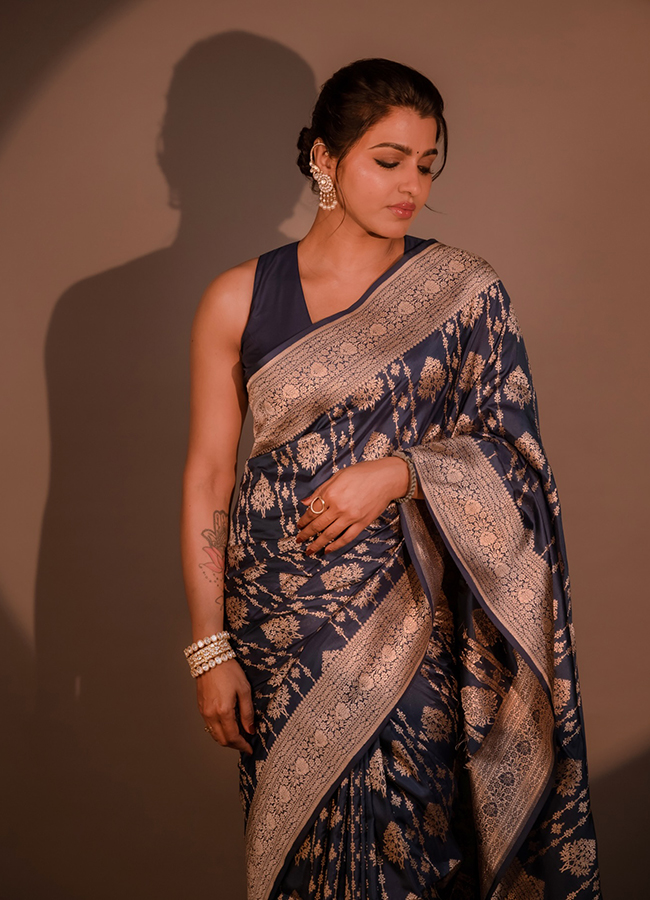 Actress Sai Dhanshika HD Photos12