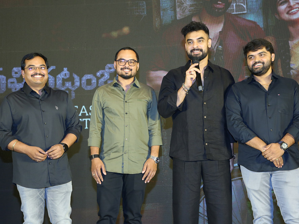 Pallichattambi Movie Grand Release Press Meet Photos13