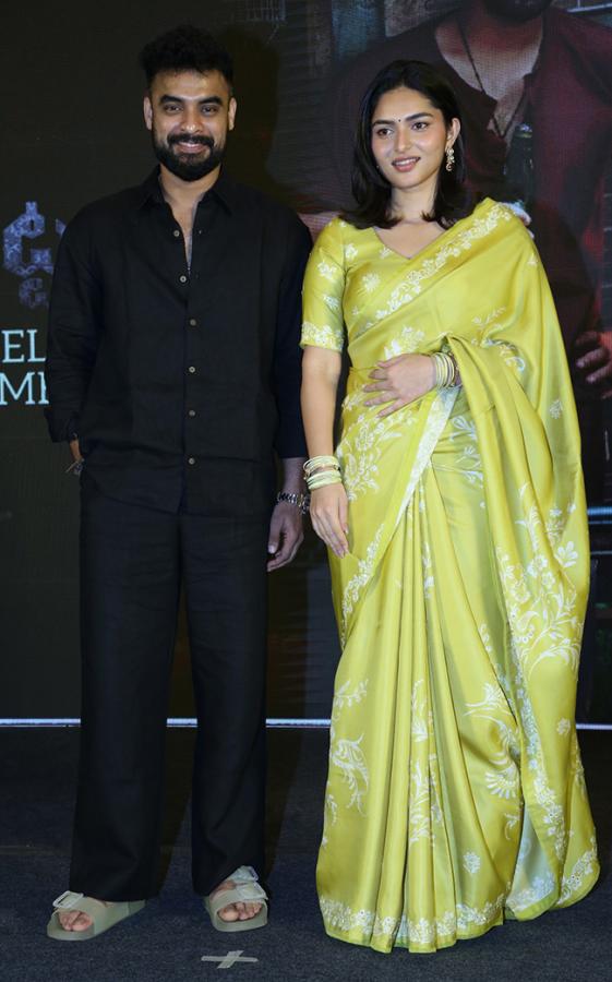 Pallichattambi Movie Grand Release Press Meet Photos15