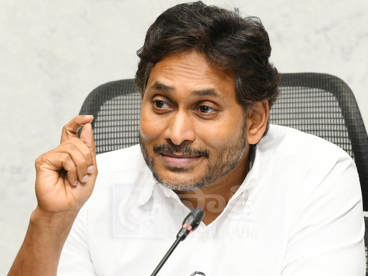 YS Jagan Sensational Press Meet Photos4