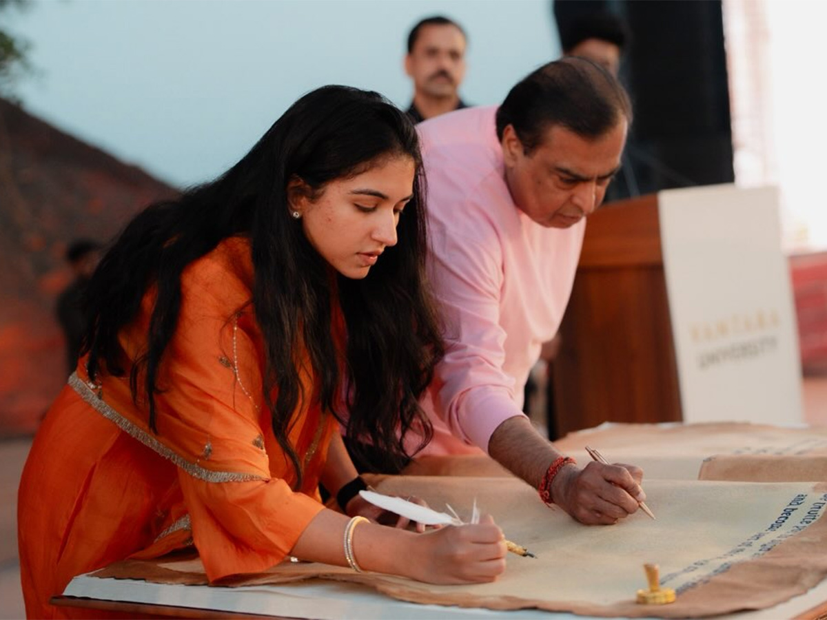 Mukesh Ambani son Anant Ambani birthday celebrations viral photos23