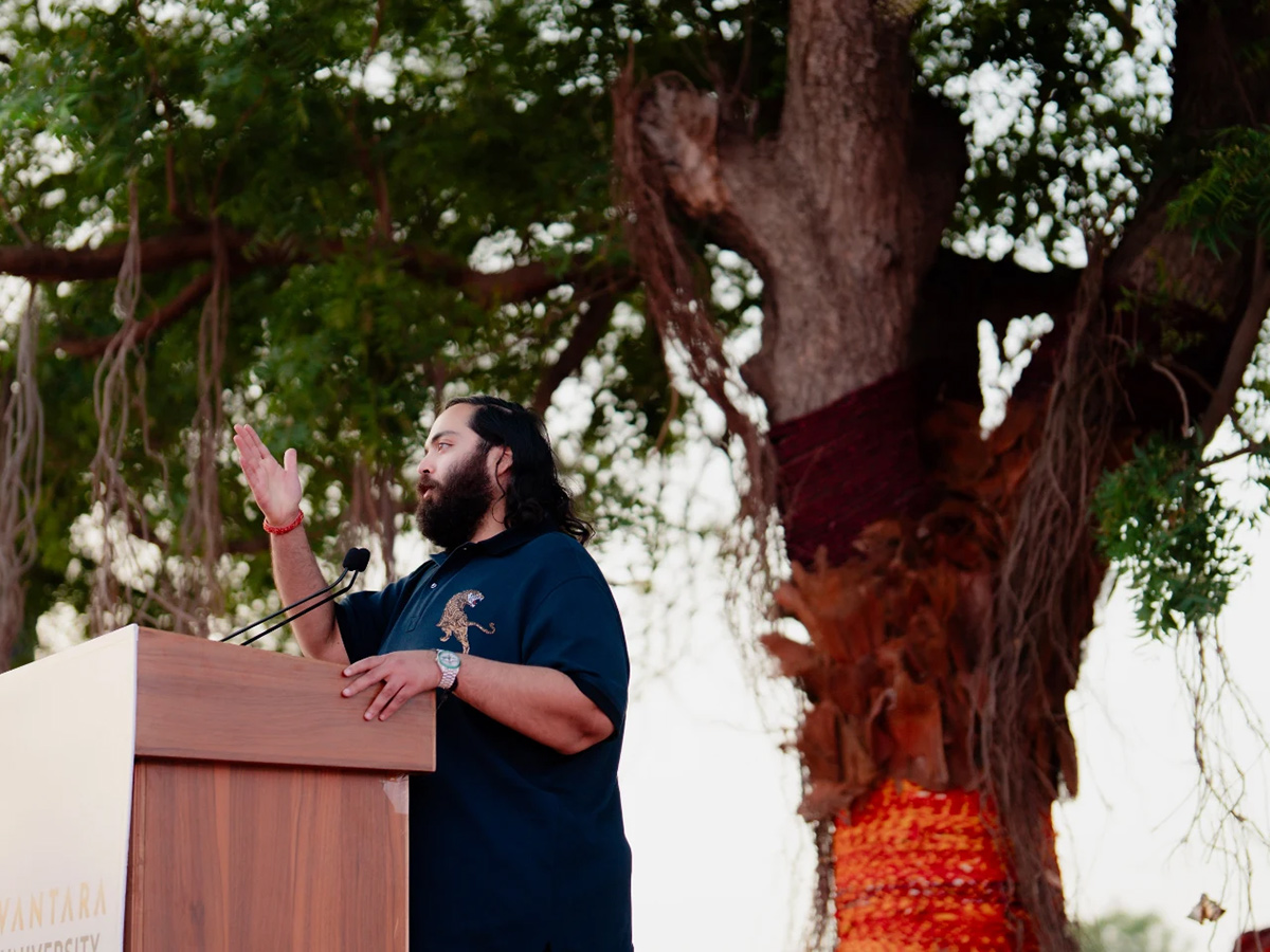 Mukesh Ambani son Anant Ambani birthday celebrations viral photos10