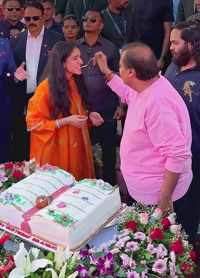 Mukesh Ambani son Anant Ambani birthday celebrations viral photos20
