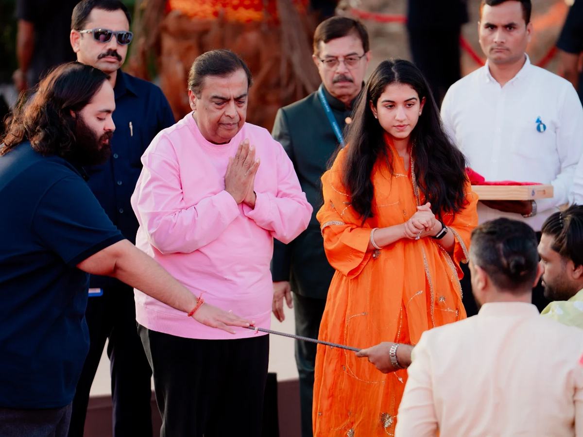 Mukesh Ambani son Anant Ambani birthday celebrations viral photos5
