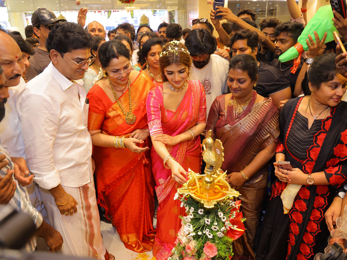 Tollywood Actress Sreeleela In Tirupati3