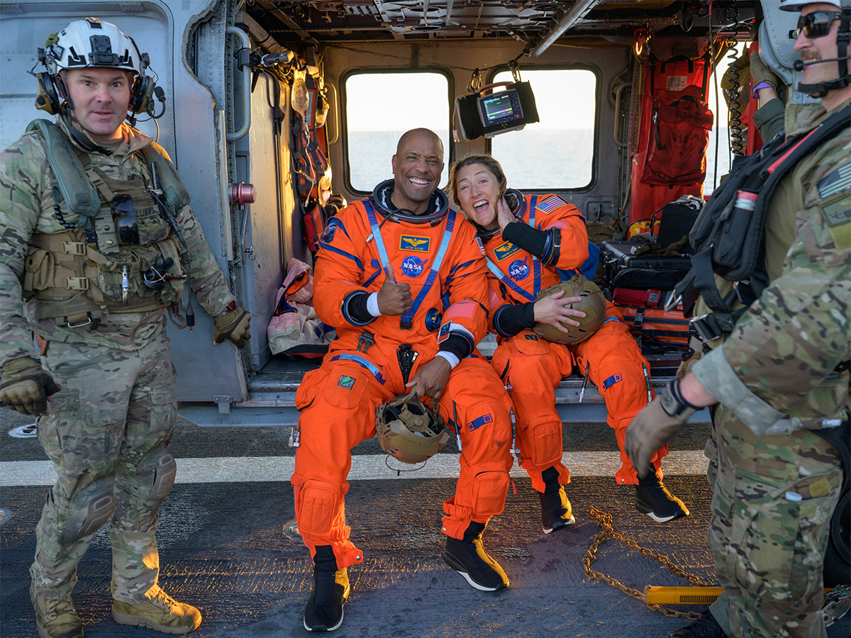 Artemis II astronauts splash down after NASA moon mission photos2