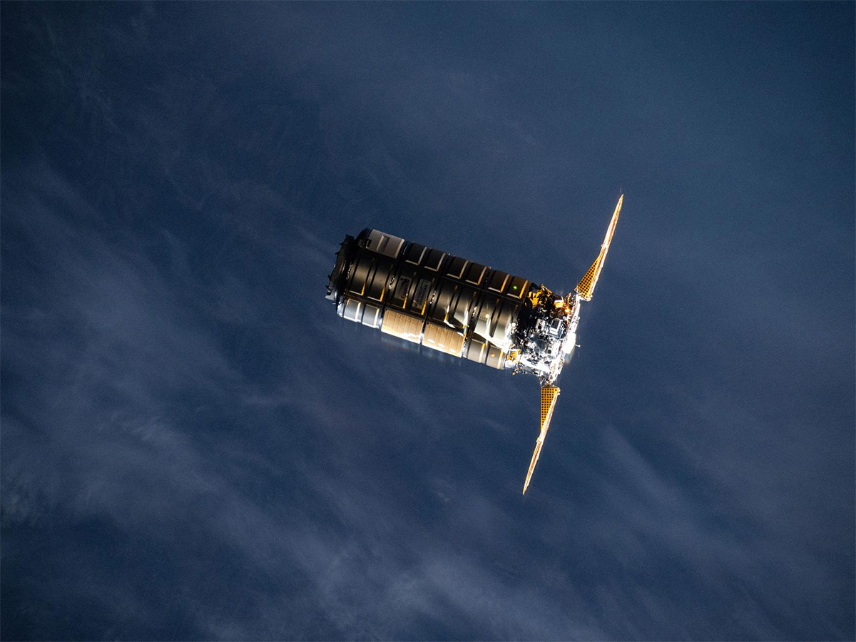 Artemis II astronauts splash down after NASA moon mission photos7