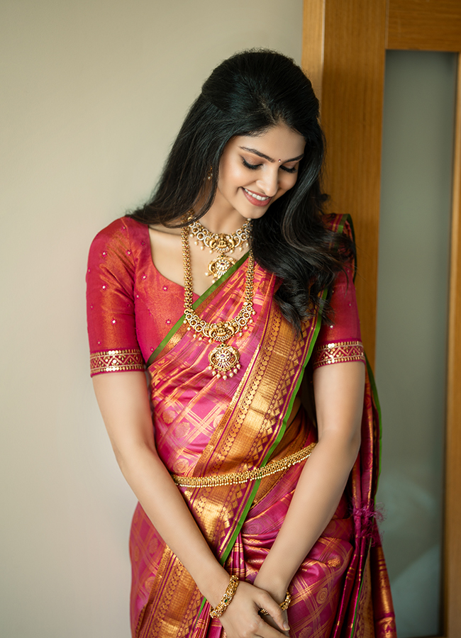 Indian Actress And Model Manasa Varanasi HD Photos10