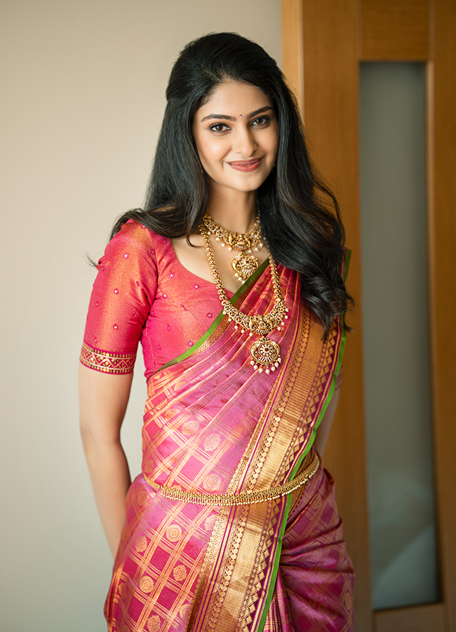 Indian Actress And Model Manasa Varanasi HD Photos13