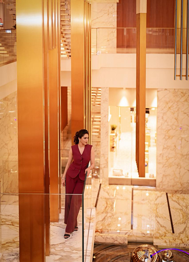 Indian Actress Athulya Ravi HD Photos3