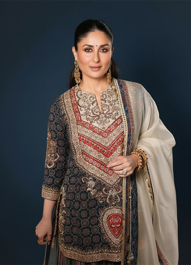 Kareena Kapoor spotted wearing philori kurta set9