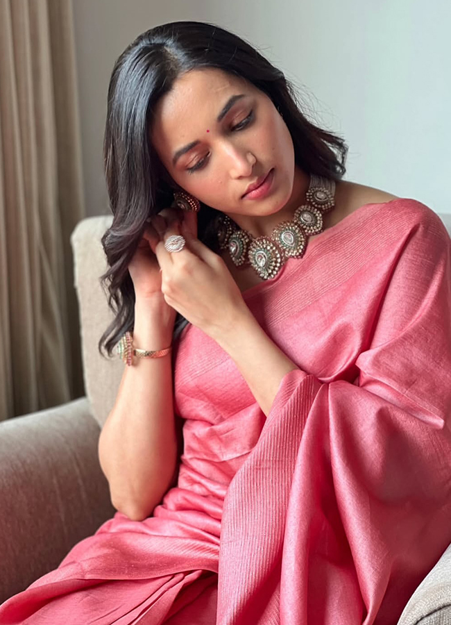 Actress Srinidhi Shetty Latest Photos4