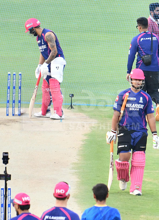 IPL 2026 : SRH vs RR Match in Hyderabad11