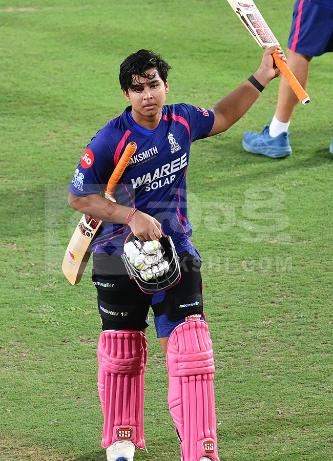 IPL 2026 : SRH vs RR Match in Hyderabad17