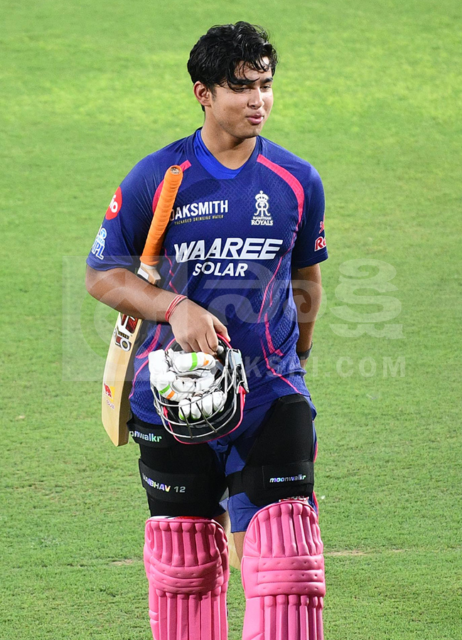 IPL 2026 : SRH vs RR Match in Hyderabad18