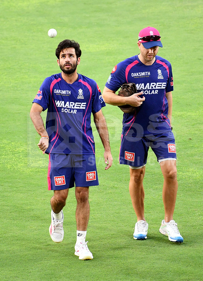 IPL 2026 : SRH vs RR Match in Hyderabad9