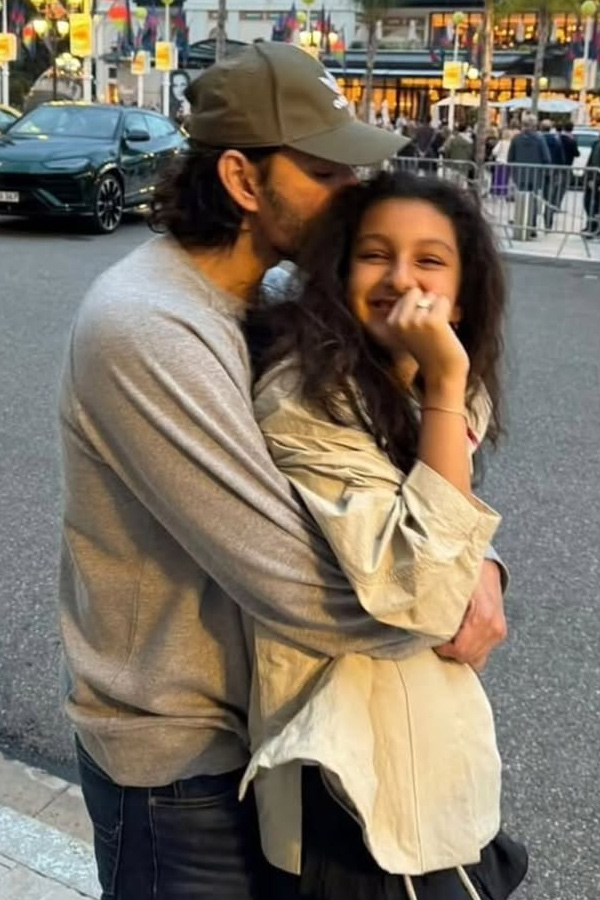 Mahesh Babu Following His Father Krishna About family foreign trips Photos6