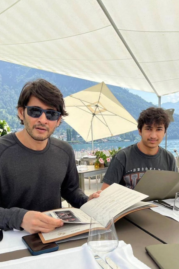 Mahesh Babu Following His Father Krishna About family foreign trips Photos9