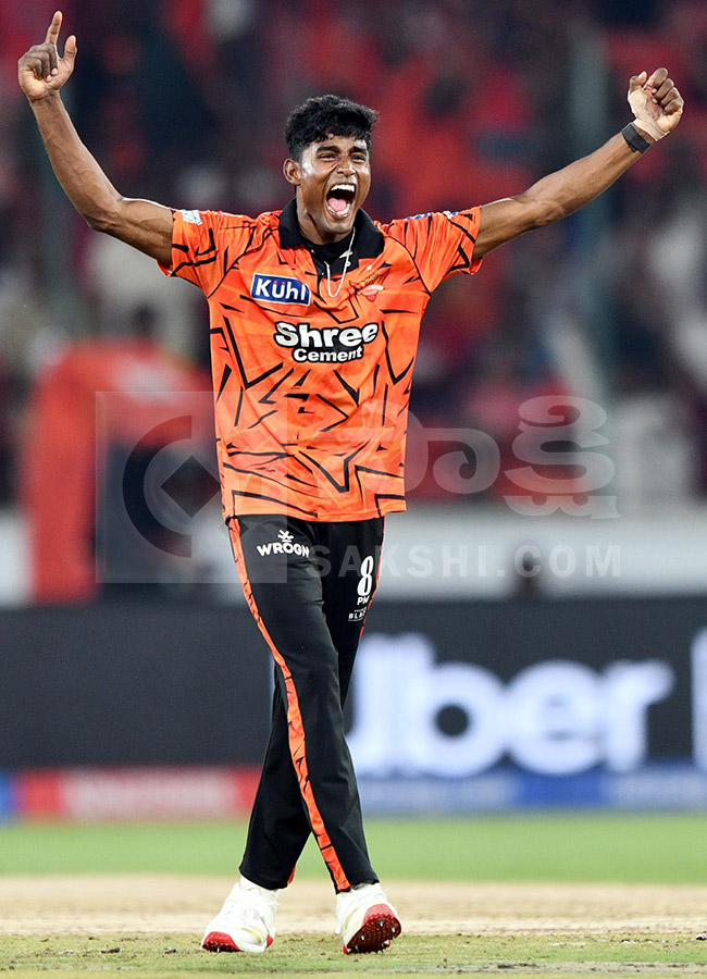 Sunrisers Hyderabad and Rajasthan Royals in Hyderabad HD Photos19