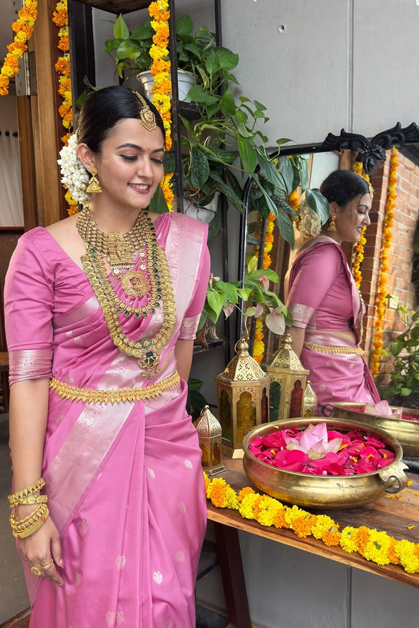 Tamil New Year : Kollywood Actresses and their traditional Avatars Photos3