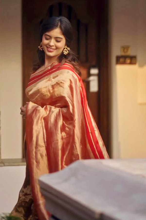 Tamil New Year : Kollywood Actresses and their traditional Avatars Photos4