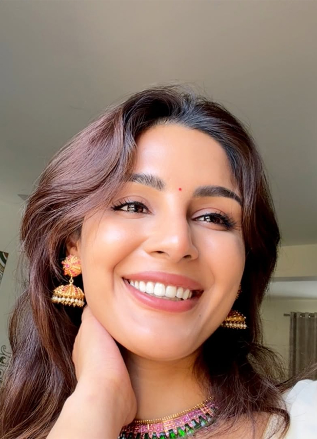 Actress Samyuktha Menon Visits Tirumala Photos12