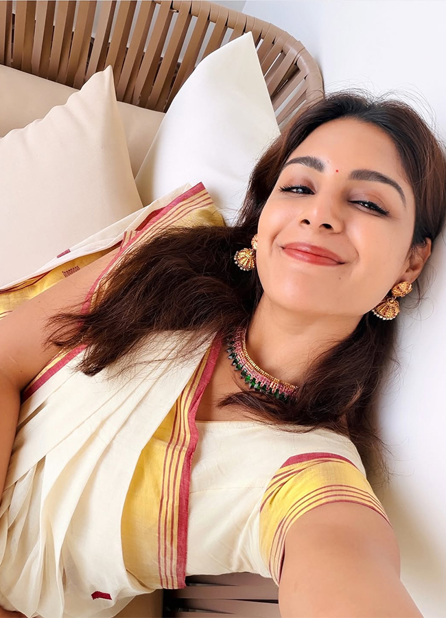 Actress Samyuktha Menon Visits Tirumala Photos5