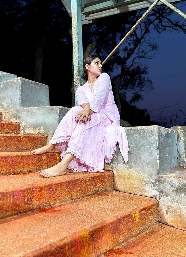 Actress Samyuktha Menon Visits Tirumala Photos7