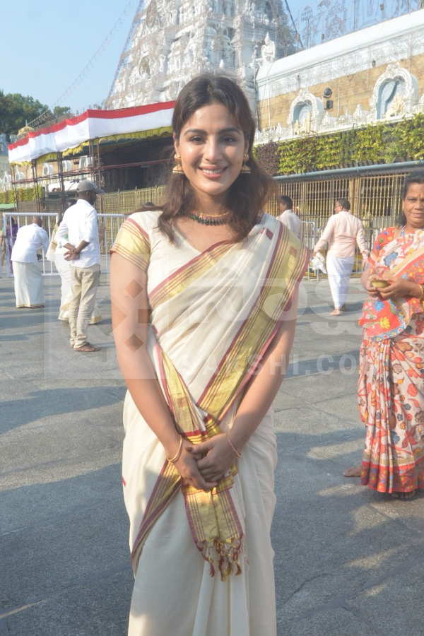 Celebrities Visited Tirumala Temple Photos16