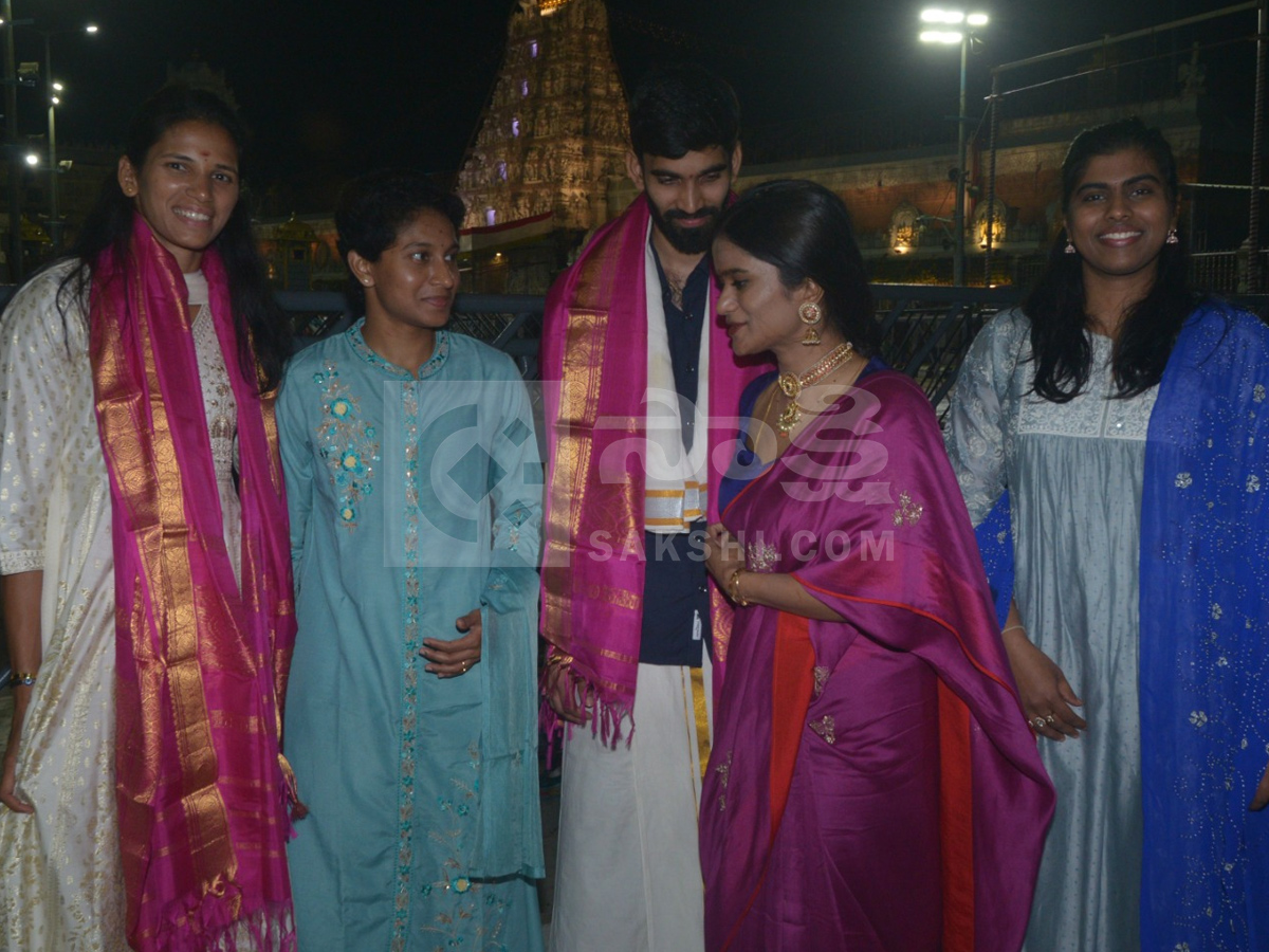 Celebrities Visited Tirumala Temple Photos4