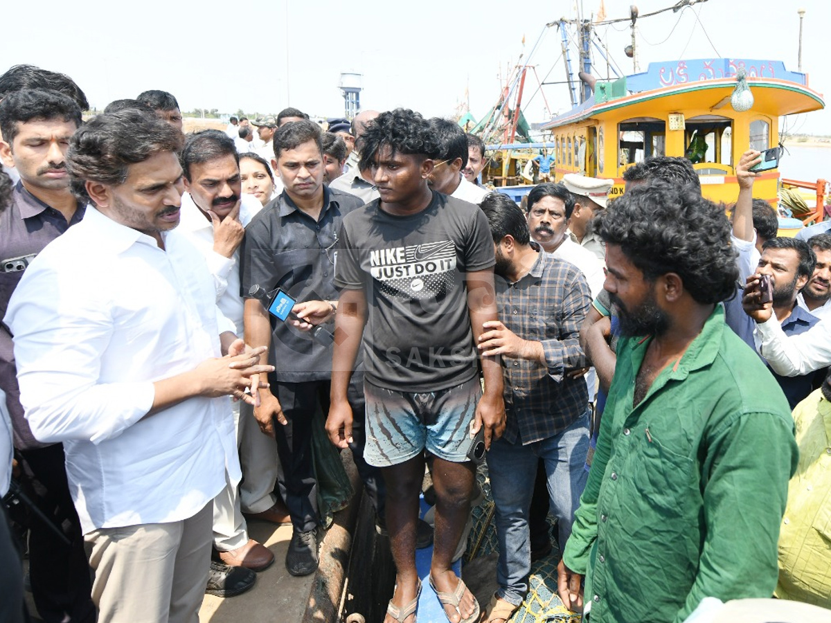 YS Jagan Juvvaladinne Tour Photos13