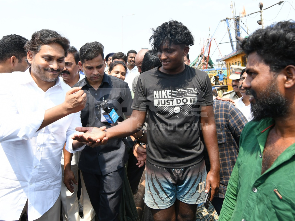 YS Jagan Juvvaladinne Tour Photos18
