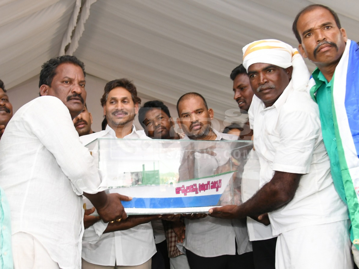 YS Jagan Juvvaladinne Tour Photos22