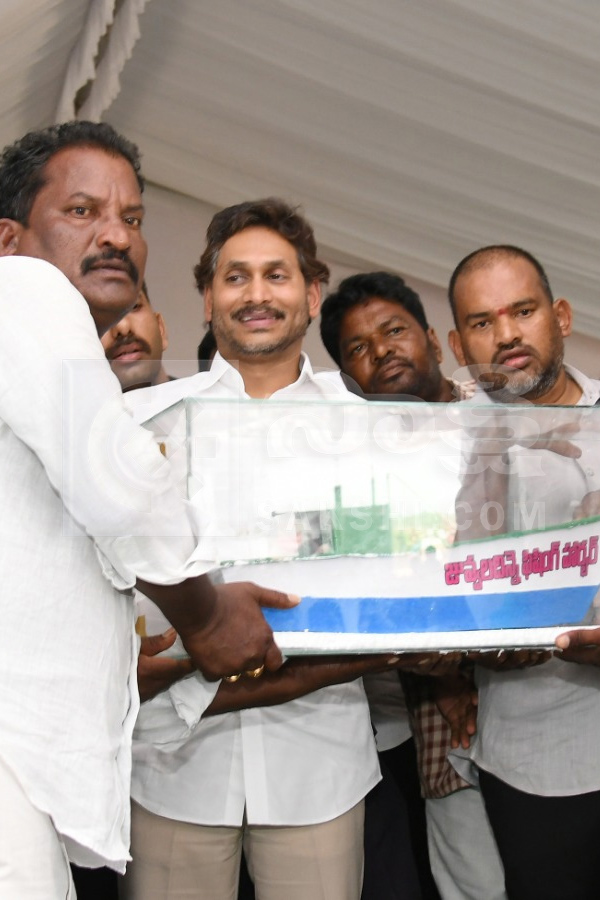YS Jagan Juvvaladinne Tour Photos38