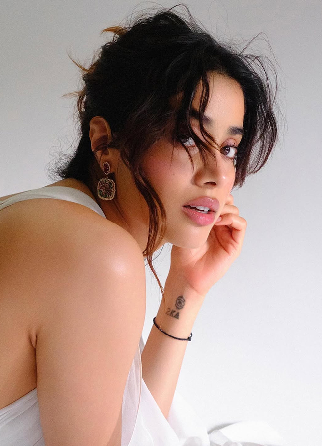 Peddi Postponed : Indian Actress Janhvi Kapoor Latest Photos12