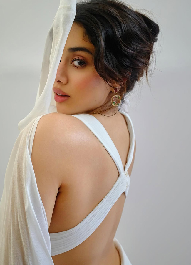 Peddi Postponed : Indian Actress Janhvi Kapoor Latest Photos2