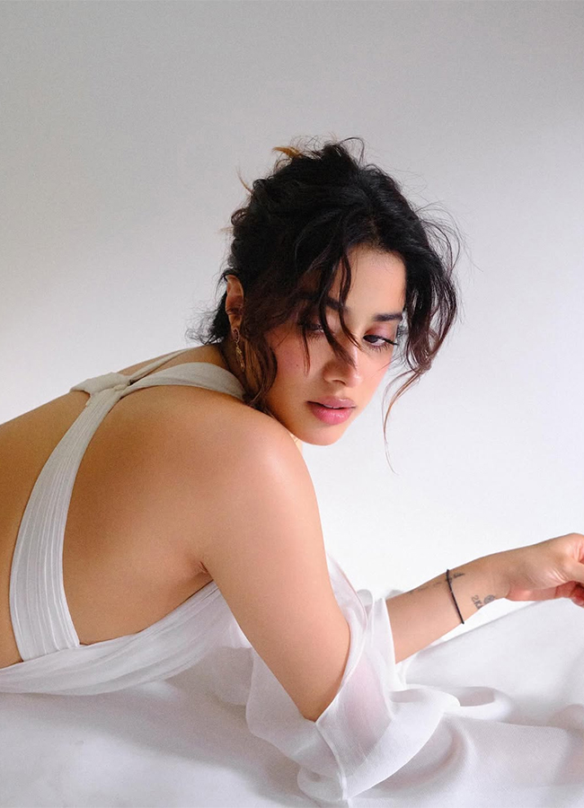 Peddi Postponed : Indian Actress Janhvi Kapoor Latest Photos8