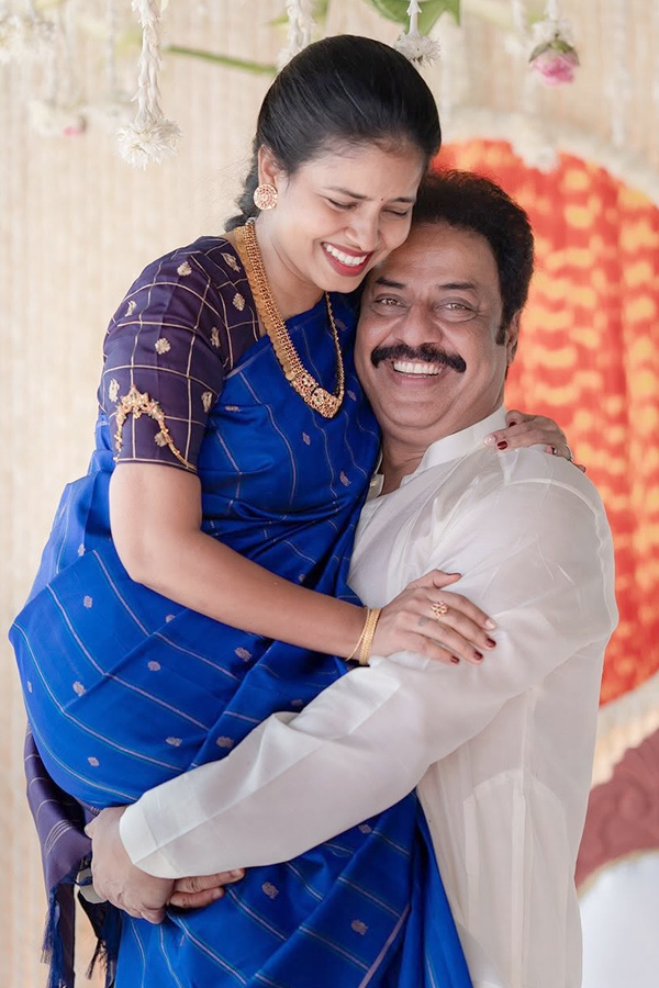 Actor Raja Ravindra Enjoying With Family Photos2
