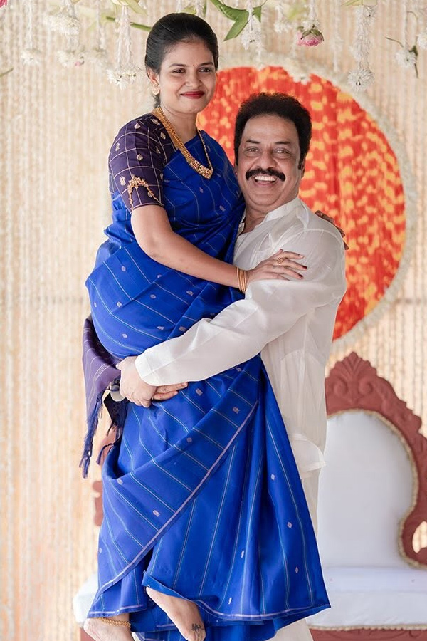 Actor Raja Ravindra Enjoying With Family Photos3