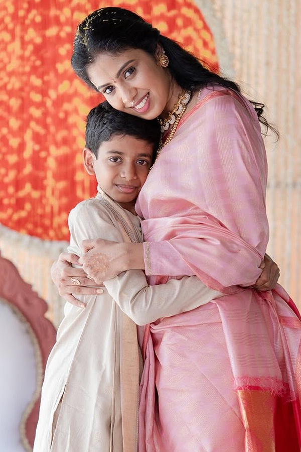 Actor Raja Ravindra Enjoying With Family Photos9