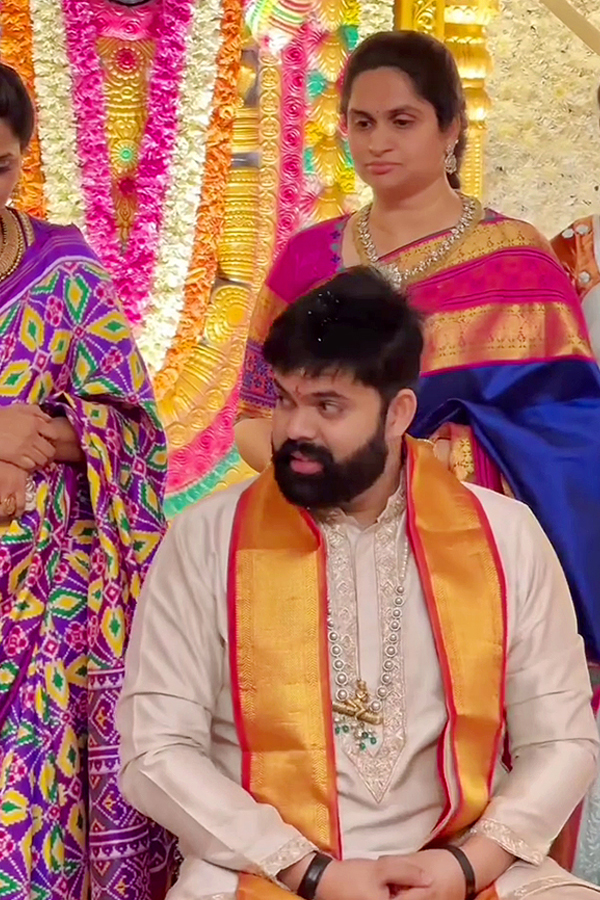 Actress Abhinaya shares beautiful wedding pics on her 1st wedding Anniversary Photos12