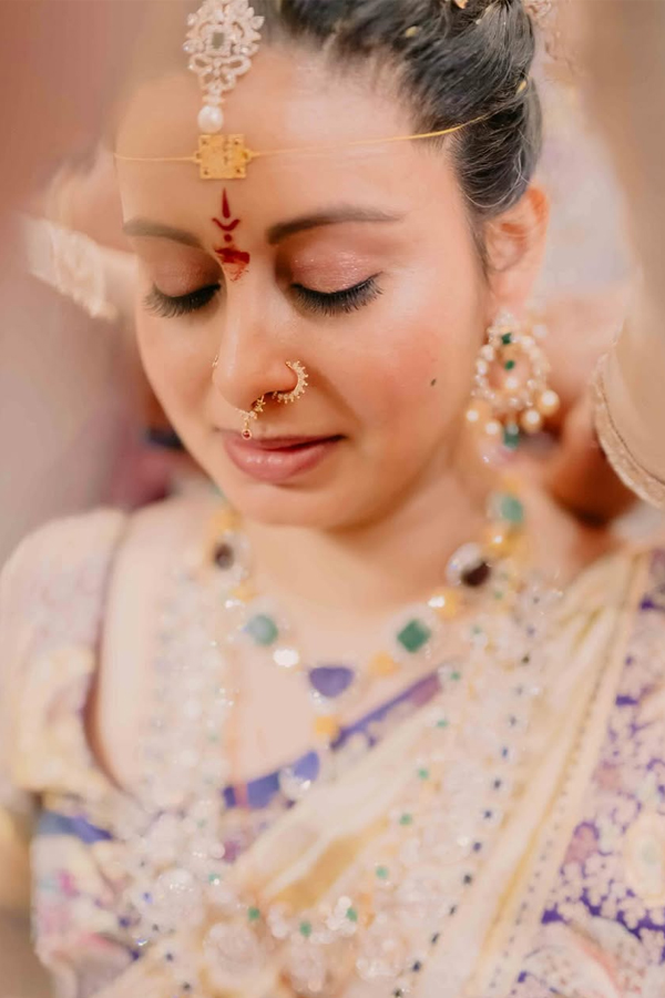 Actress Abhinaya shares beautiful wedding pics on her 1st wedding Anniversary Photos3