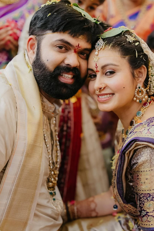 Actress Abhinaya shares beautiful wedding pics on her 1st wedding Anniversary Photos6