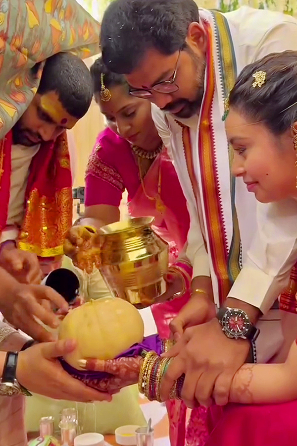 Actress Abhinaya shares beautiful wedding pics on her 1st wedding Anniversary Photos8