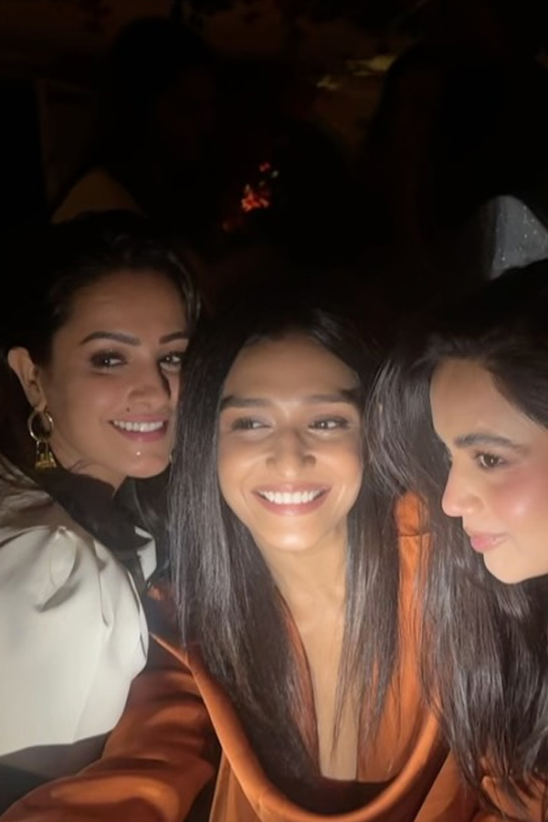 Anitha Hassanandani grand Birthday celebration Photos11