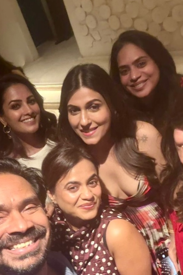 Anitha Hassanandani grand Birthday celebration Photos15