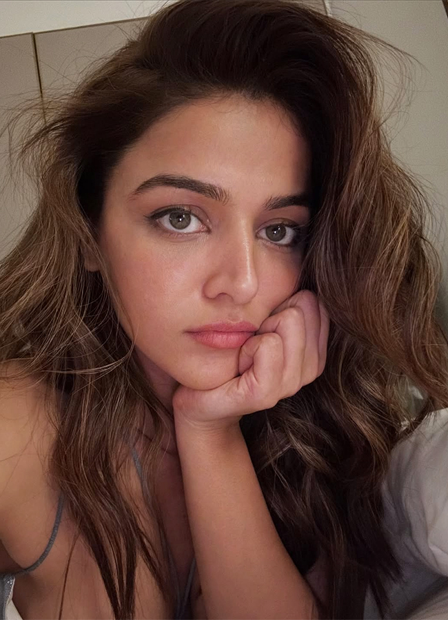 Bollywood Actress Wamiqa Gabbi HD Photos12